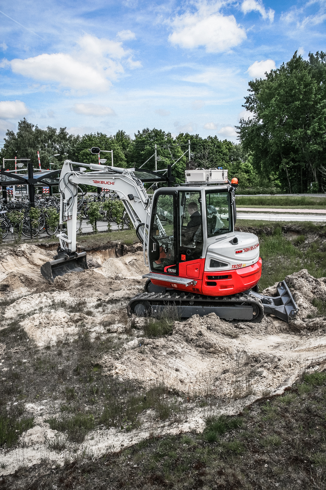 graafmachine-takeuchi-tb260